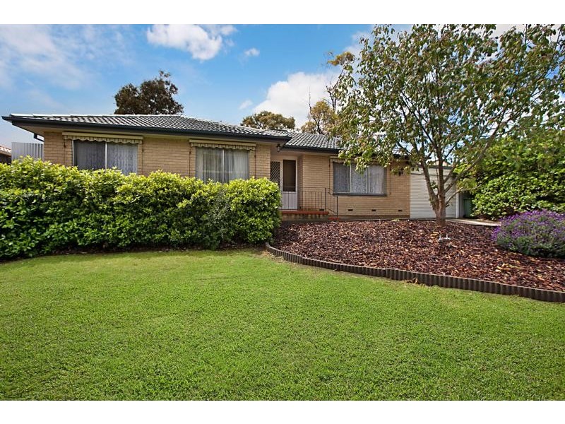 10 Greenloop Crescent, Huntfield Heights SA 5163