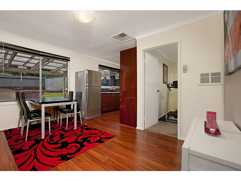 10 Greenloop Crescent, Huntfield Heights SA 5163