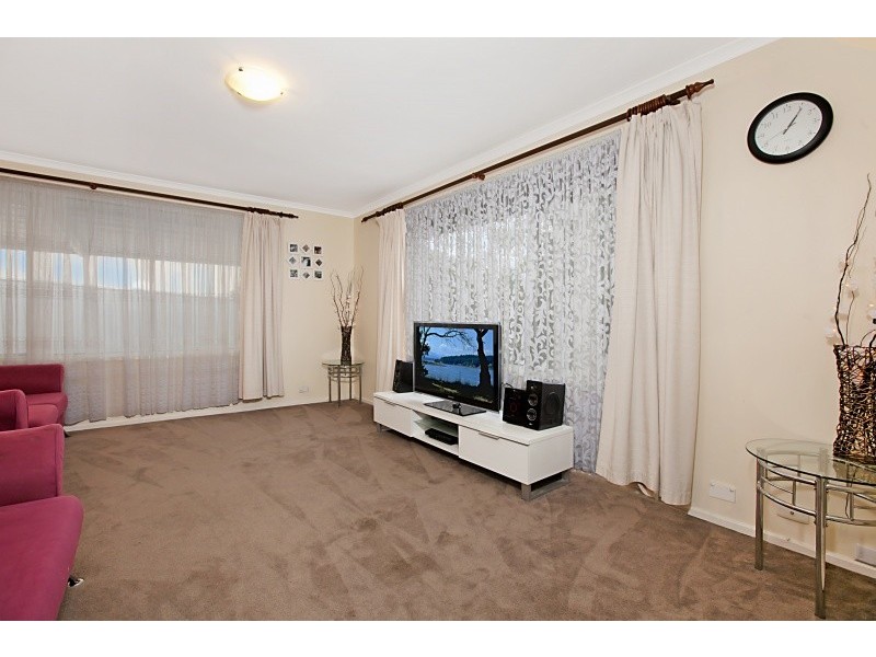 10 Greenloop Crescent, Huntfield Heights SA 5163