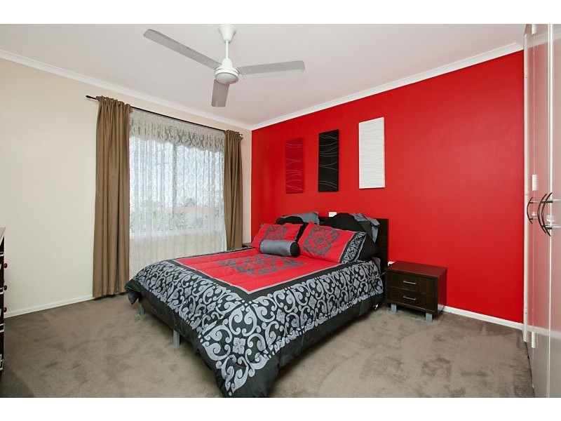 10 Greenloop Crescent, Huntfield Heights SA 5163