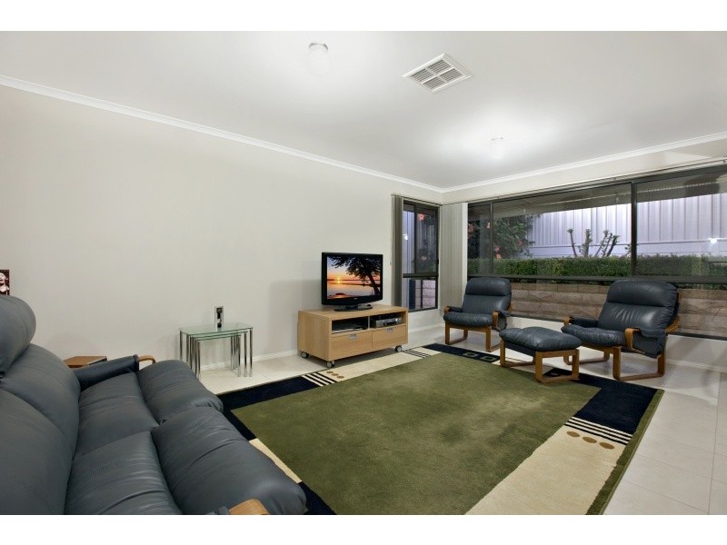 2 Antonio Street, Huntfield Heights SA 5163