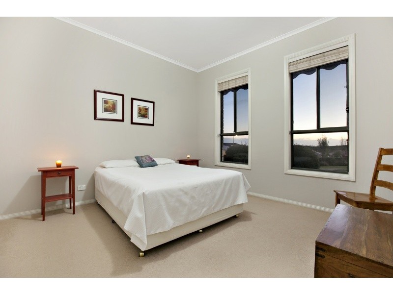 2 Antonio Street, Huntfield Heights SA 5163