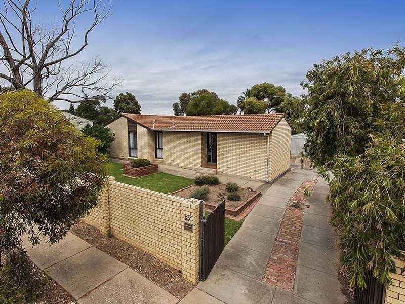 27 Narvik Crescent, Hackham West SA 5163