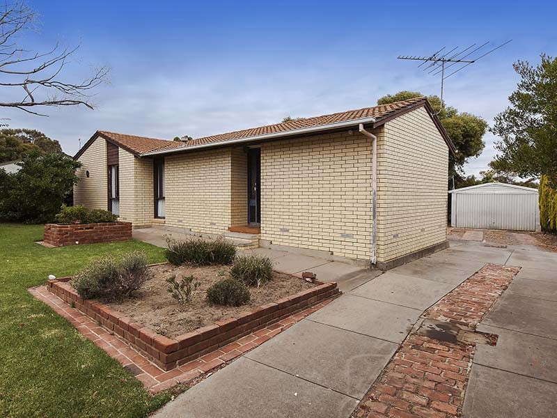 27 Narvik Crescent, Hackham West SA 5163