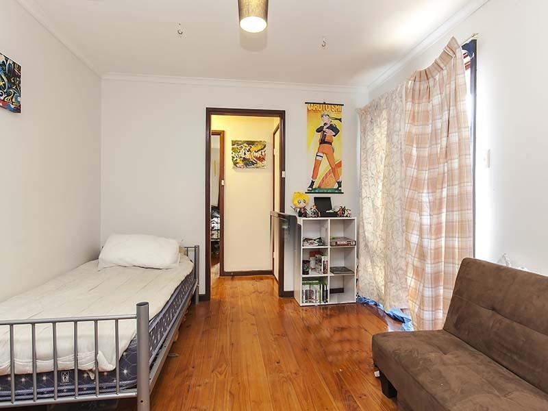 27 Narvik Crescent, Hackham West SA 5163