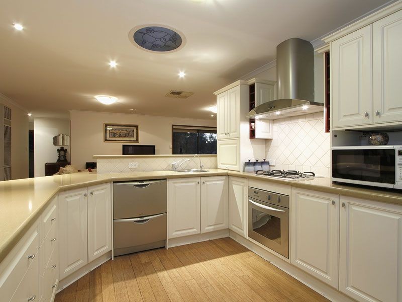 8 Lusitano Court, Woodcroft SA 5162