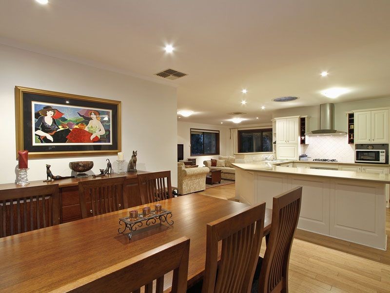 8 Lusitano Court, Woodcroft SA 5162