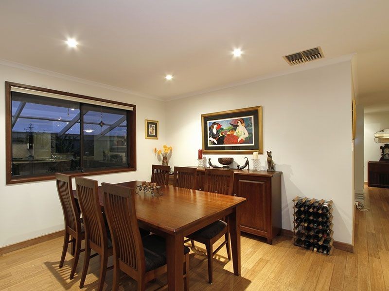 8 Lusitano Court, Woodcroft SA 5162