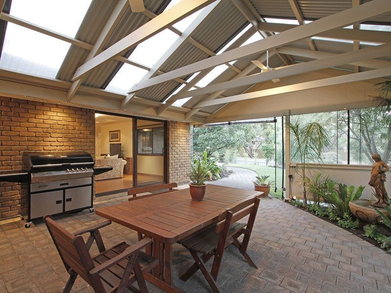 8 Lusitano Court, Woodcroft SA 5162