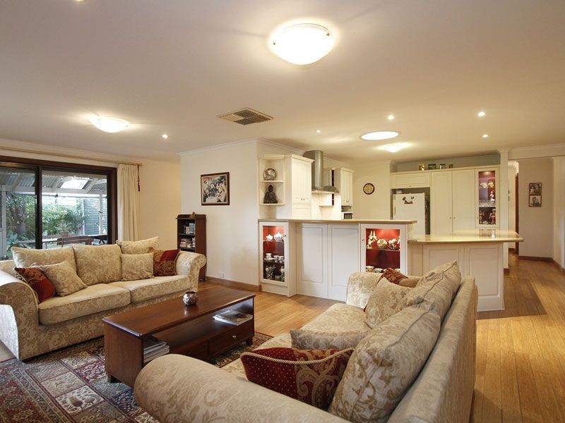 8 Lusitano Court, Woodcroft SA 5162