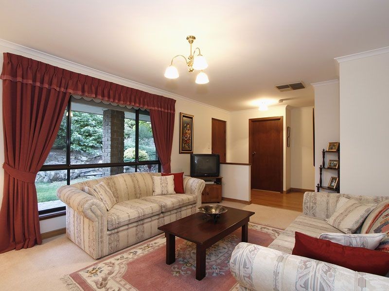 8 Lusitano Court, Woodcroft SA 5162