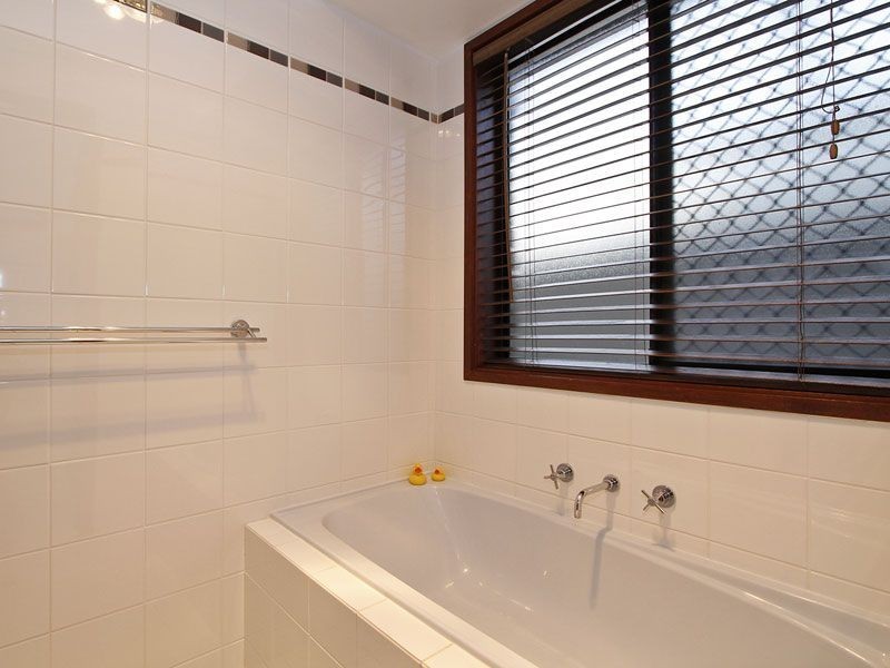 8 Lusitano Court, Woodcroft SA 5162