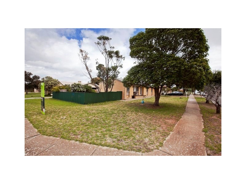 22 Protector Street, O’sullivan Beach SA 5166