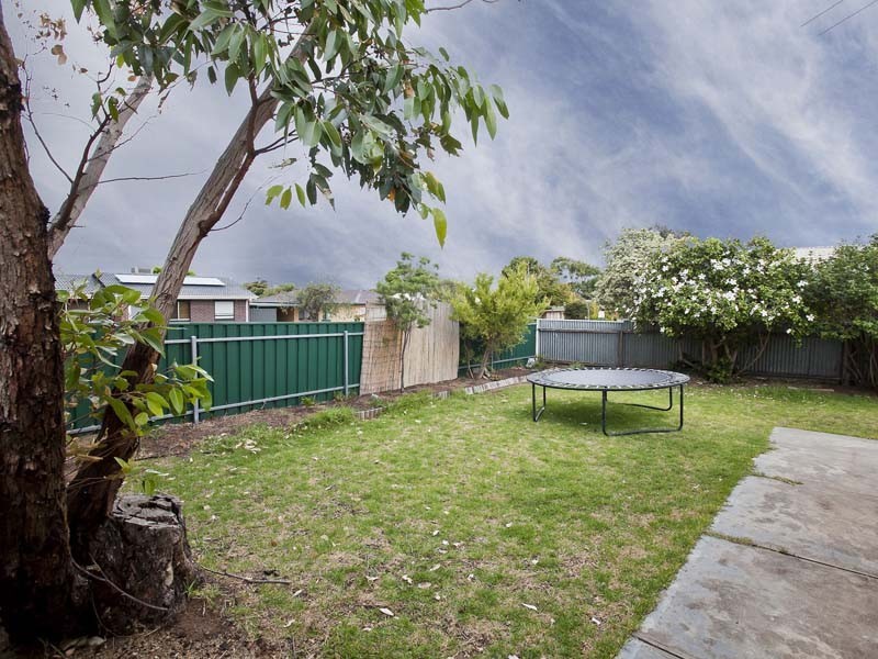 22 Protector Street, O’sullivan Beach SA 5166
