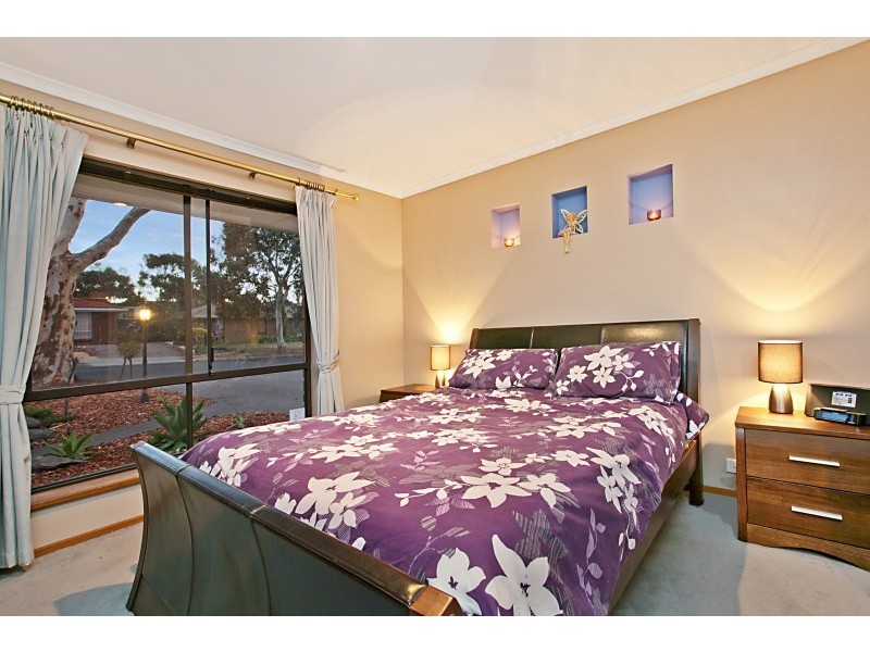 6 St James Street, Woodcroft SA 5162