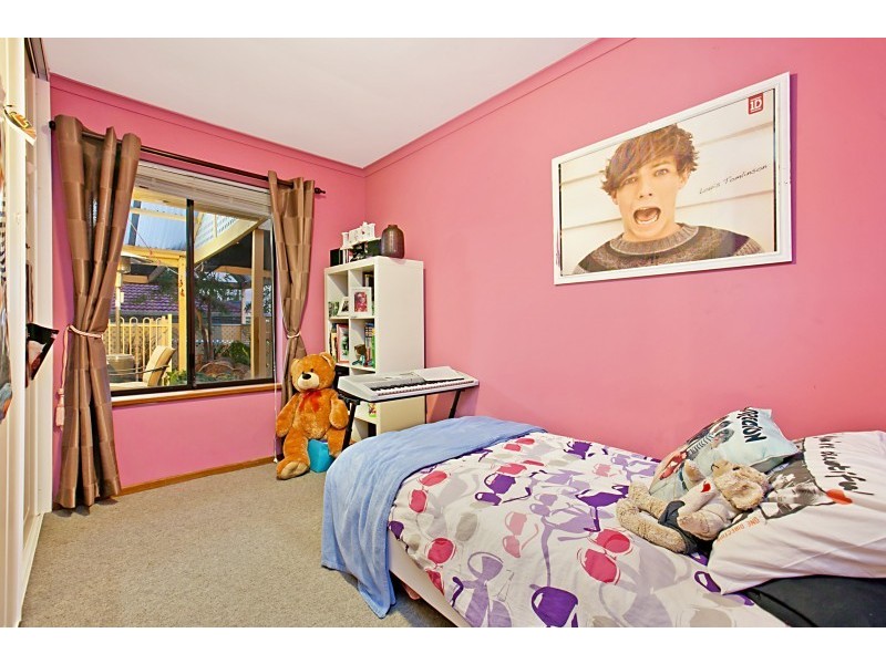 6 St James Street, Woodcroft SA 5162