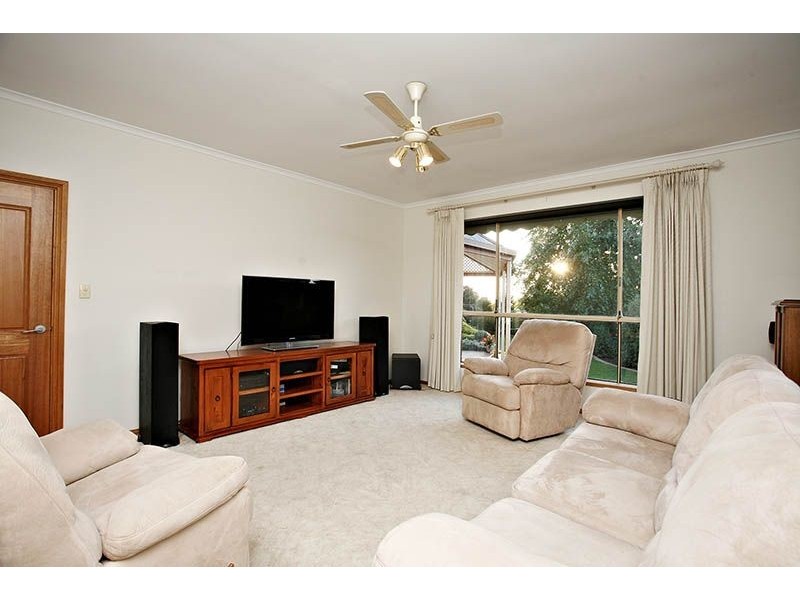 17 Scarpantoni Drive, Mclaren Flat SA 5171