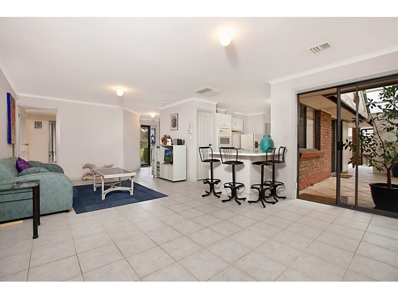 9 Admiralty Crescent, Seaford Rise SA 5169