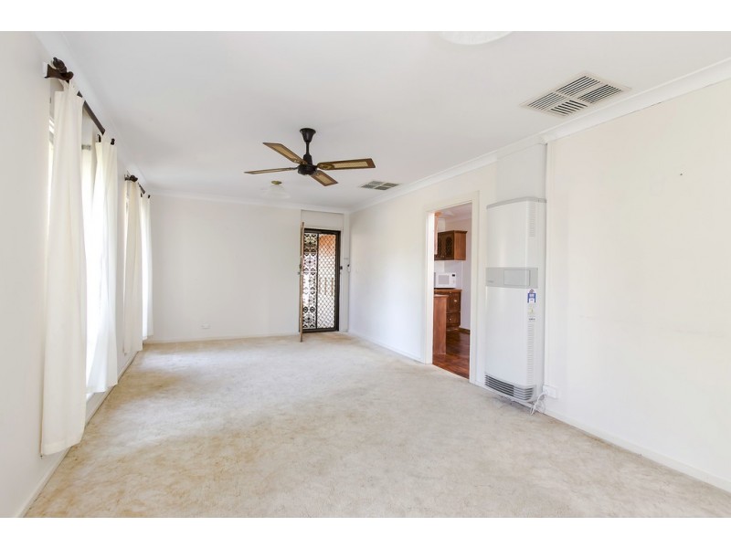 18 Jennifer Drive, Happy Valley SA 5159