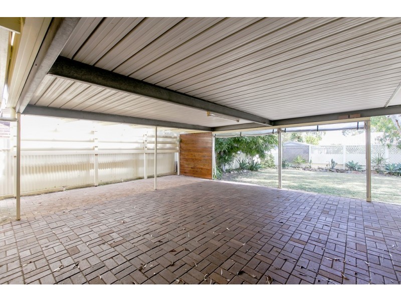 18 Jennifer Drive, Happy Valley SA 5159