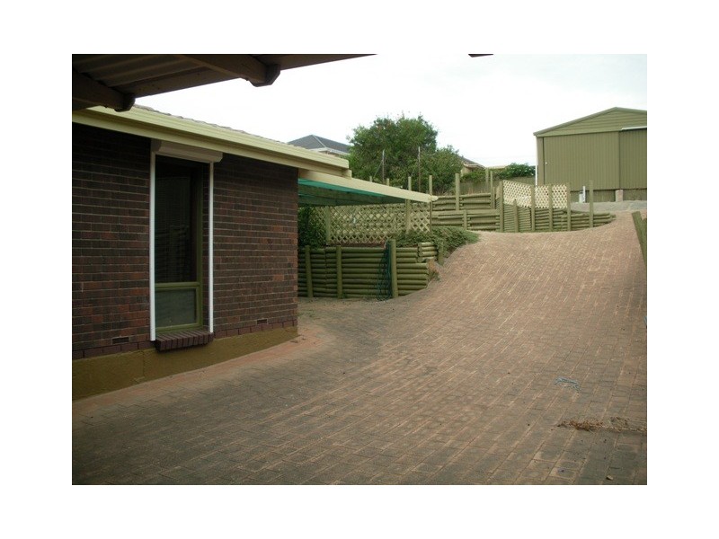 10 Burrington Street, Hallett Cove SA 5158