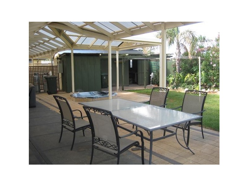 202 Esplanade, Port Noarlunga South SA 5167