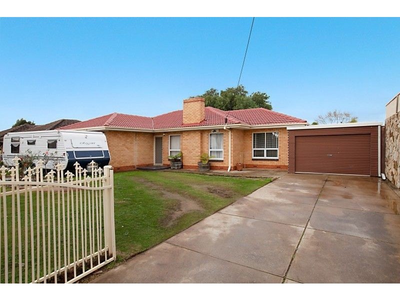 22 Carbenet Drive, Hackham SA 5163