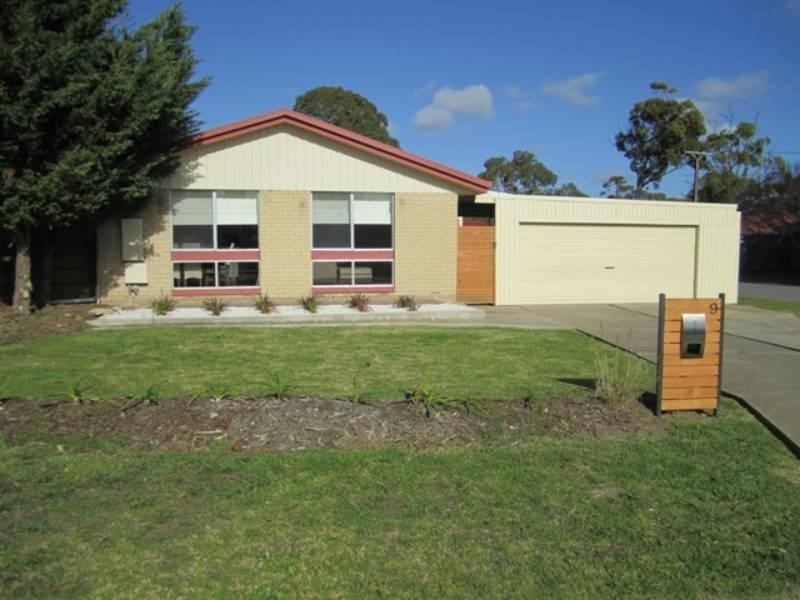 9 Garema Drive, Morphett Vale SA 5162