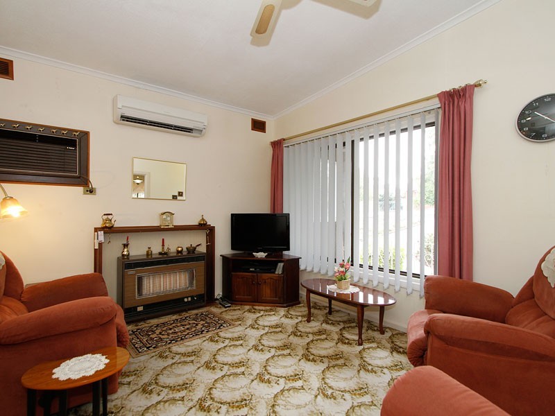 6 Tooma Street, O’sullivan Beach SA 5166