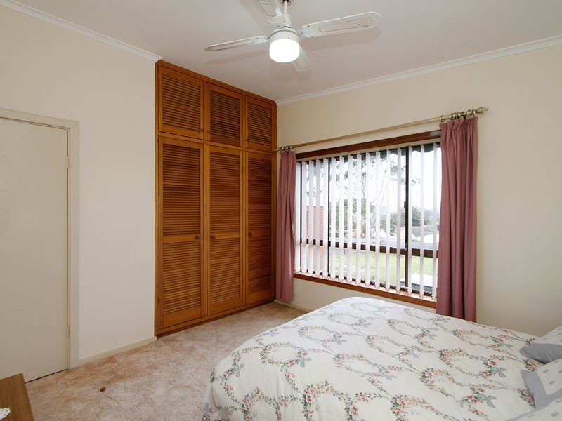 6 Tooma Street, O’sullivan Beach SA 5166