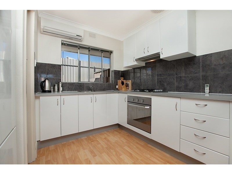 Unit 2, 13 Martin Place, Christies Beach SA 5165