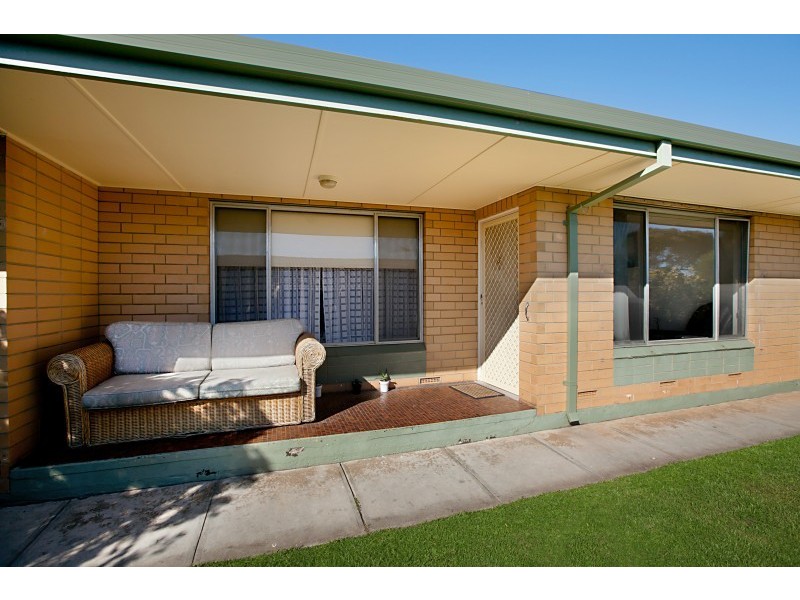 Unit 2, 13 Martin Place, Christies Beach SA 5165