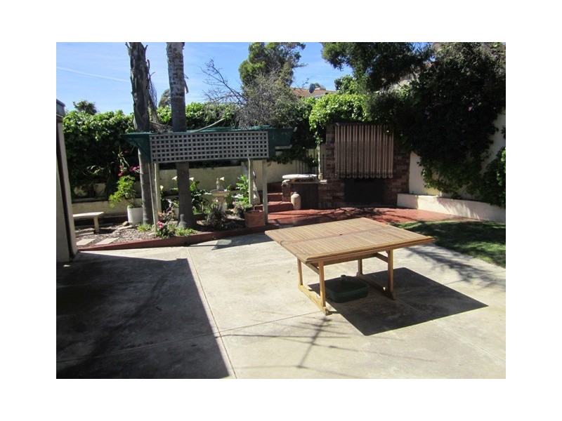 22 Madeline Crescent, Hallett Cove SA 5158