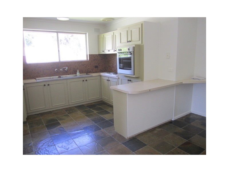 22 Madeline Crescent, Hallett Cove SA 5158