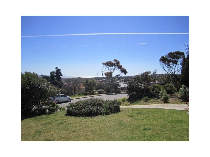 22 Madeline Crescent, Hallett Cove SA 5158