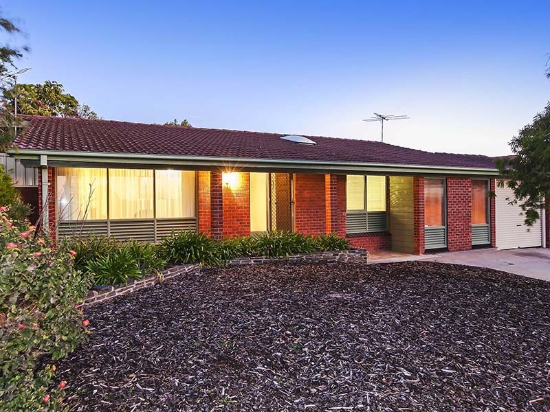 1 Livonia Street, Hallett Cove SA 5158
