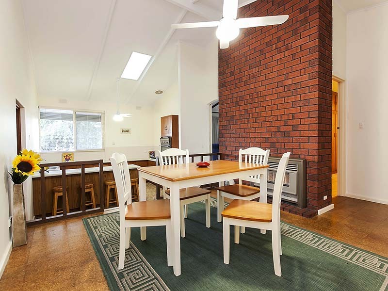 1 Livonia Street, Hallett Cove SA 5158