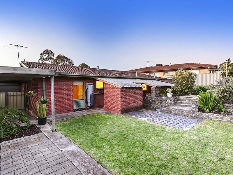 1 Livonia Street, Hallett Cove SA 5158