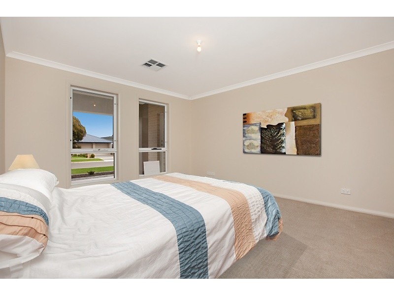 8 Kipsy Street, Aldinga Beach SA 5173