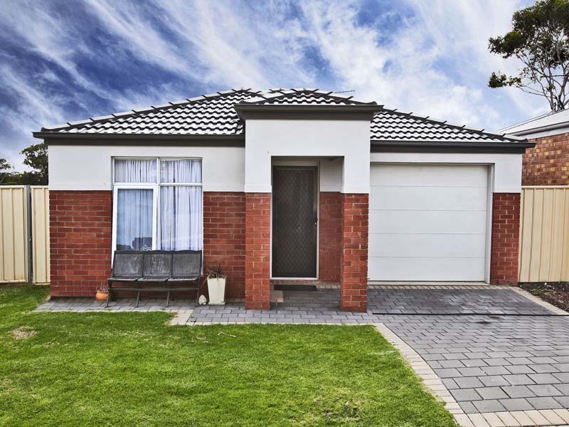 2, 21 Osmund Crescent, Christie Downs SA 5164