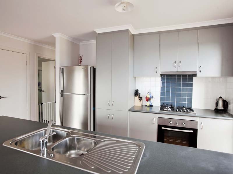 2, 21 Osmund Crescent, Christie Downs SA 5164