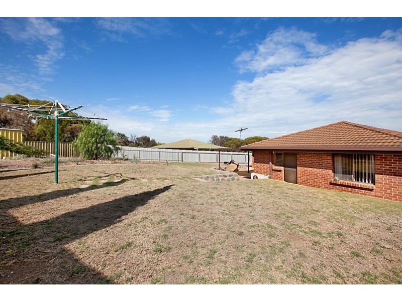 4 Napier Court, Noarlunga Downs SA 5168