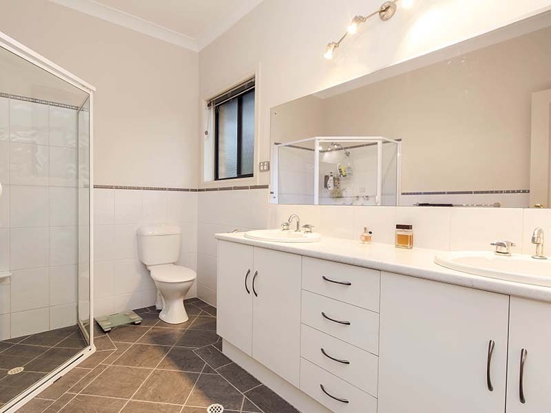 13 Coast View Court, Chandlers Hill SA 5159