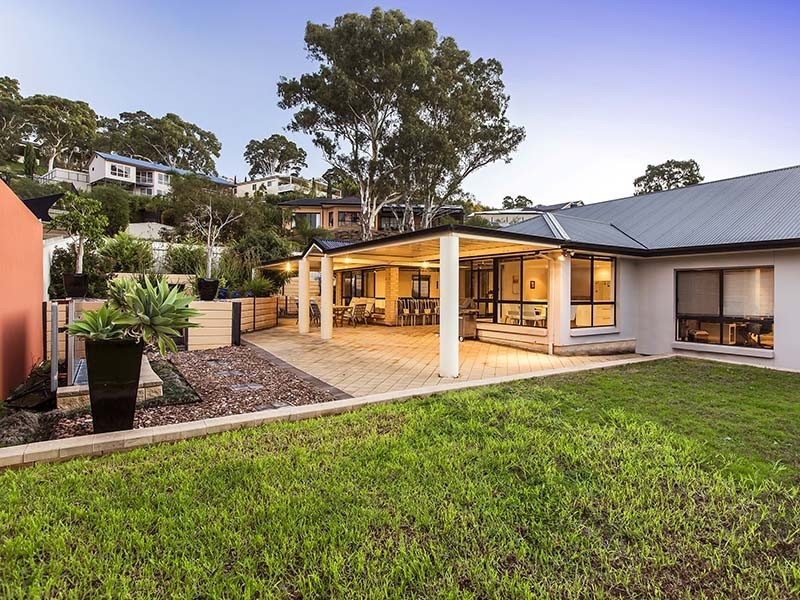 13 Coast View Court, Chandlers Hill SA 5159
