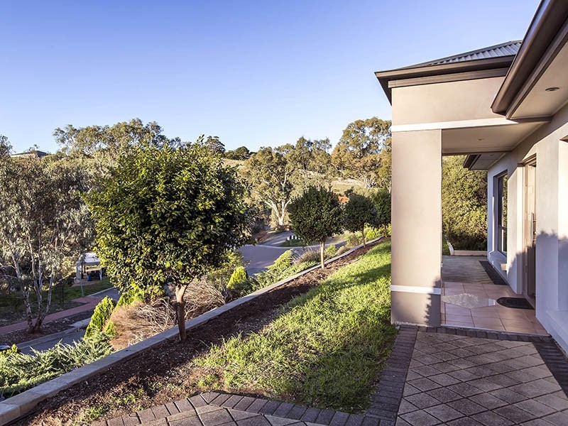 13 Coast View Court, Chandlers Hill SA 5159
