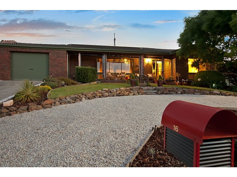 16 Beresford Avenue, Christie Downs SA 5164