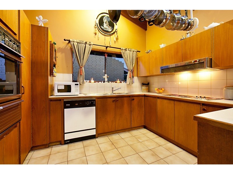 16 Beresford Avenue, Christie Downs SA 5164