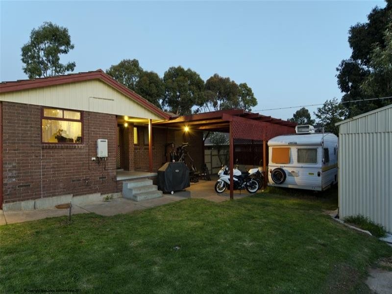 35 Hagen Crescent, Hackham West SA 5163
