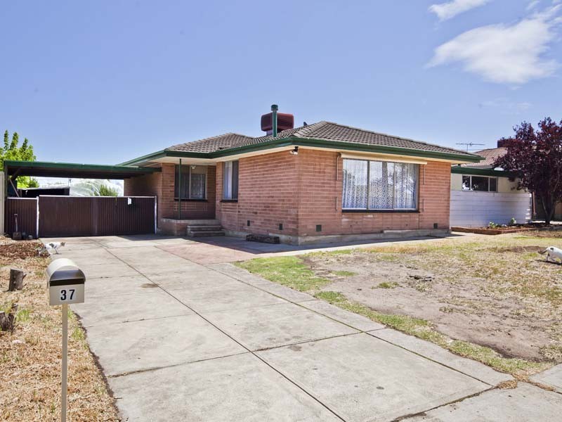 37 Dominic Crescent, Morphett Vale SA 5162