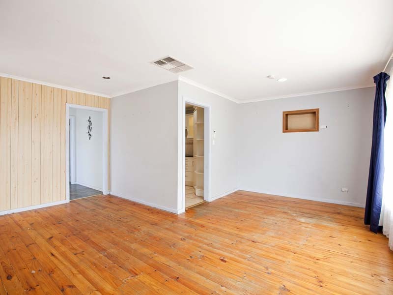 37 Dominic Crescent, Morphett Vale SA 5162